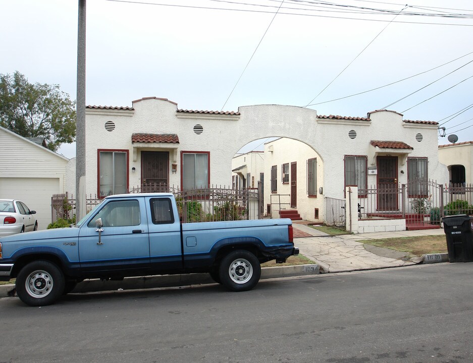 1030-1034 Waterloo St in Los Angeles, CA - Foto de edificio