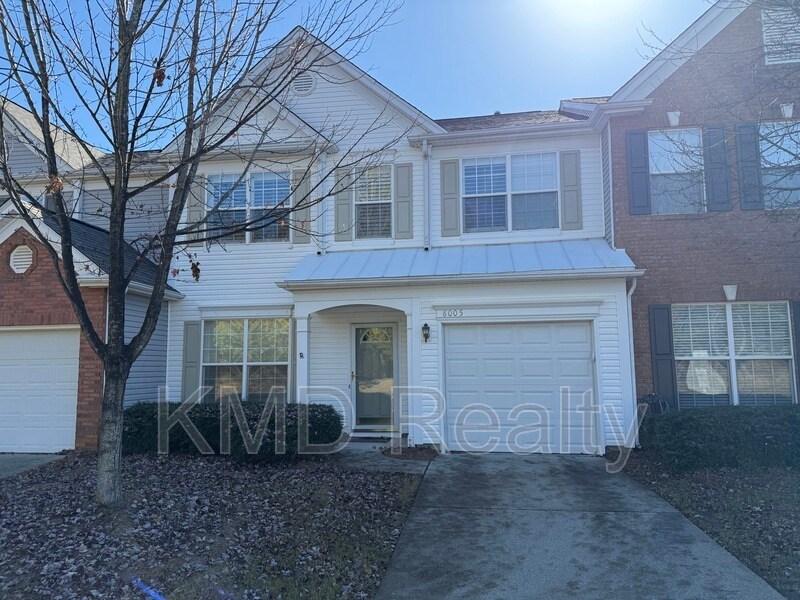 8005 Flanders St in Charlotte, NC - Building Photo