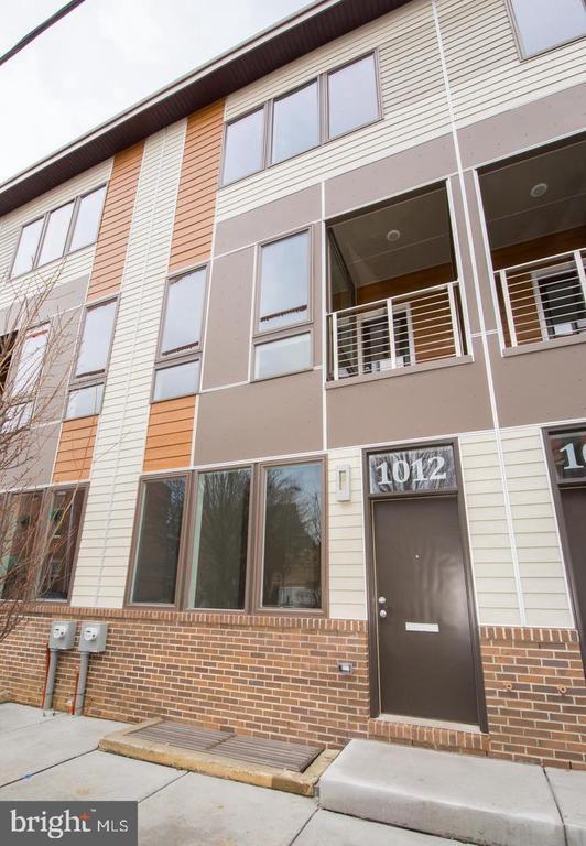 1012 Mt Vernon St in Philadelphia, PA - Building Photo - Building Photo