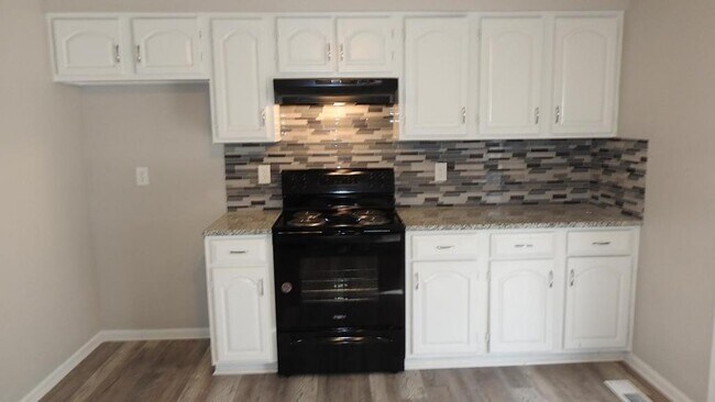 1813 Glenn Hendren Dr in Liberty, MO - Building Photo - Building Photo