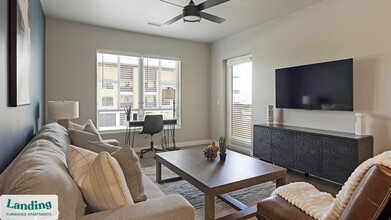 2445 Estrella Pkwy in Goodyear, AZ - Building Photo - Building Photo