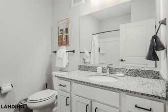 1650 Harris Hill Rd, Unit 08-8202 in San Marcos, TX - Foto de edificio - Building Photo