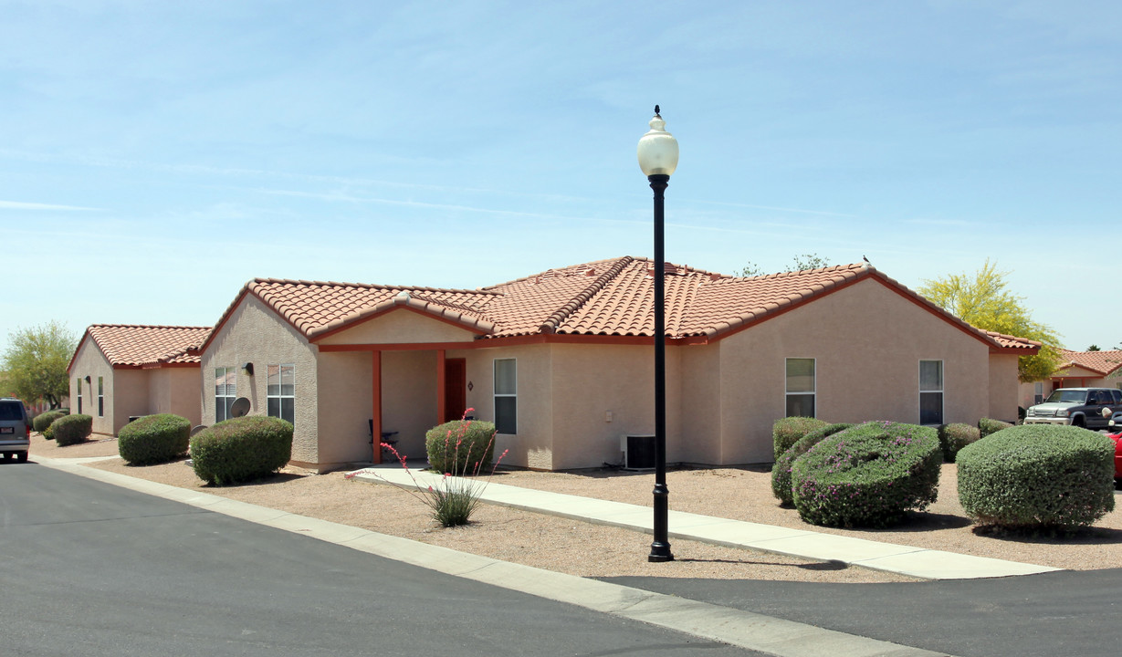 Senior Cottages of Apache Junction in Apache Junction, AZ - Building Photo