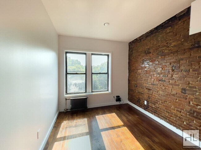 Spacious Crown Heights 2-Bed 1-Bath / Expo in Brooklyn, NY - Building Photo - Building Photo