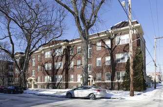 1312 W 32nd St in Minneapolis, MN - Foto de edificio - Building Photo