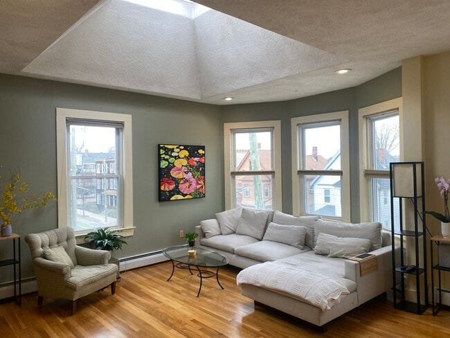 258 Hampshire St, Unit 3 in Cambridge, MA - Building Photo - Building Photo