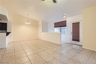 1501 Truett St in Las Vegas, NV - Building Photo - Building Photo