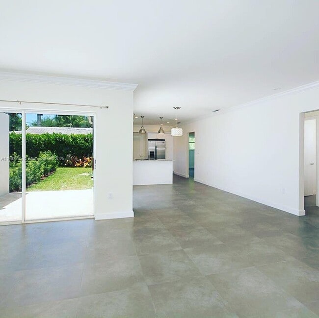 1126 Cotorro Ave in Coral Gables, FL - Building Photo - Building Photo