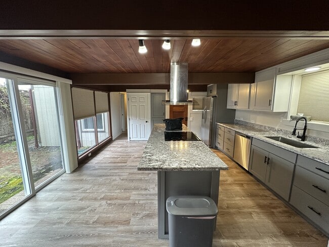 3025 Bailey Ln in Eugene, OR - Building Photo - Building Photo