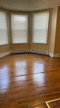 649 S 55th St photo'