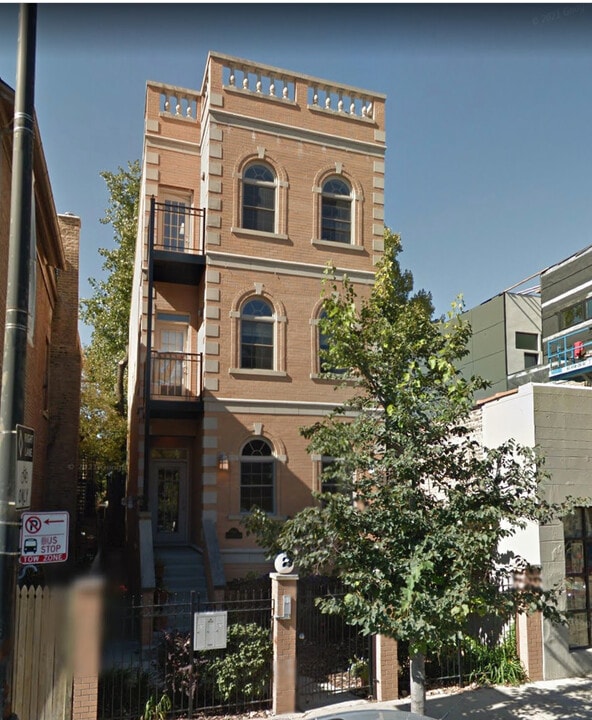 1902 N Halsted St in Chicago, IL - Building Photo