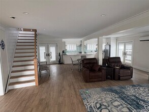 2 Bay 9th St in West Islip, NY - Building Photo - Building Photo