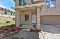 108 Fossil Trail in Leander, TX - Building Photo - Building Photo