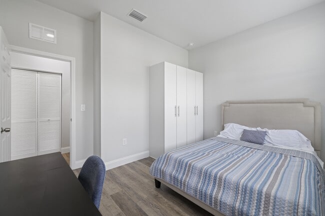 1917 Lorna Ave in Lehigh Acres, FL - Building Photo - Building Photo