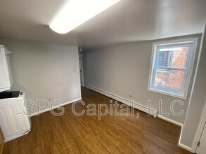 239 E King St in Shippensburg, PA - Building Photo - Building Photo