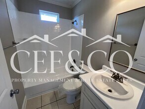7B Crystal Ave in Greenville, SC - Building Photo - Building Photo