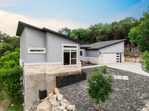 20702 Post Oak Dr in Leander, TX - Building Photo - Building Photo