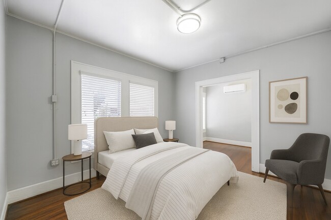 property at 2411 Dunlavy St