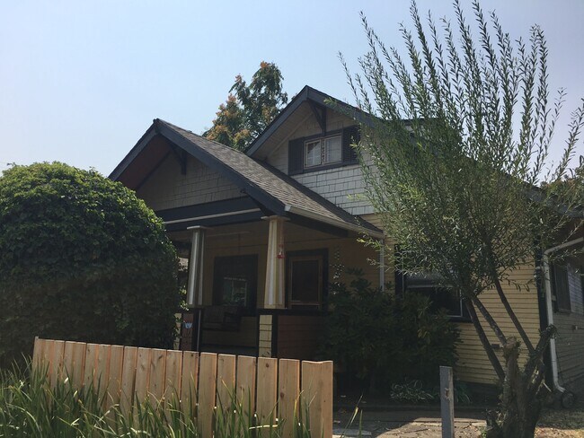 168 Monroe St in Eugene, OR - Building Photo - Building Photo