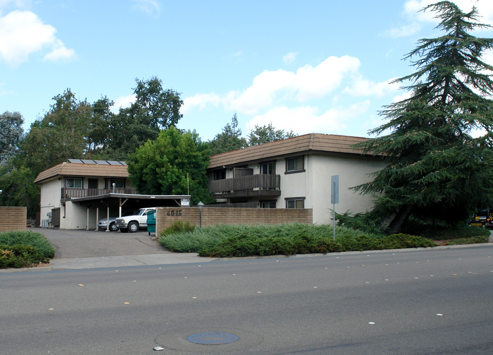 6015 Montecito Blvd in Santa Rosa, CA - Building Photo