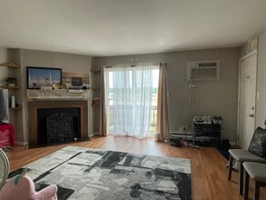 4247 Jennifer Ln in Arlington Heights, IL - Foto de edificio - Building Photo