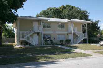 Pine Cove Villas in Clearwater, FL - Building Photo - Building Photo