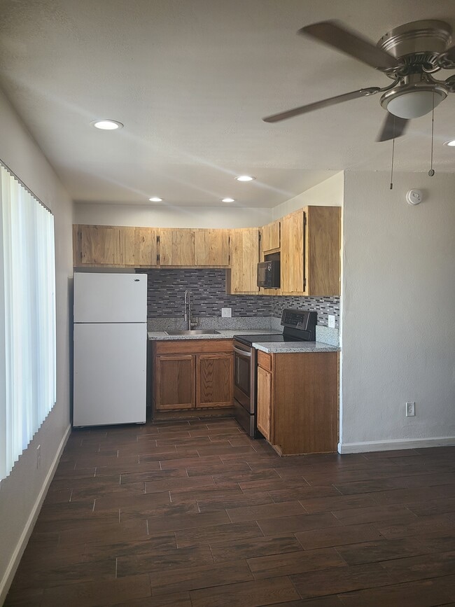 Desert Palms Apartments in Tucson, AZ - Foto de edificio - Building Photo