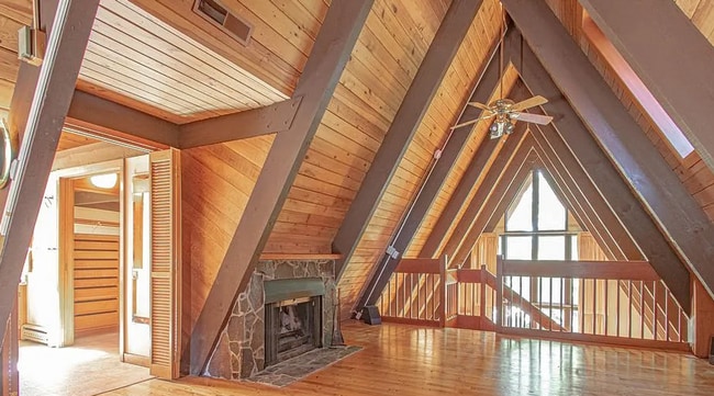 6010 SE Riverside Dr