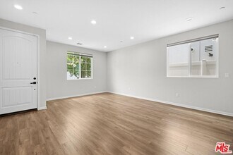 15603 Lilli Wy in Los Angeles, CA - Building Photo - Building Photo