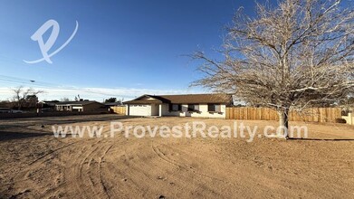 20816 Yucca Loma Rd in Apple Valley, CA - Building Photo - Building Photo