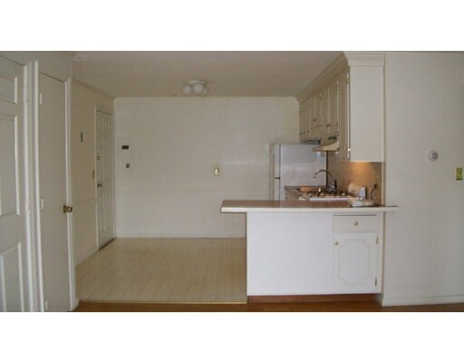 174 Tyngsboro Rd-Unit -5 in Chelmsford, MA - Building Photo