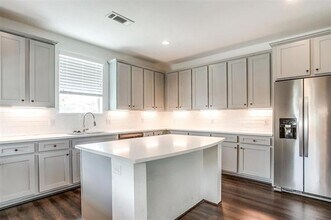 3513 S Hills Ave in Fort Worth, TX - Building Photo - Building Photo
