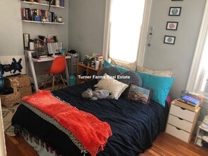 19 Warner St, Unit 2 in Somerville, MA - Building Photo - Building Photo