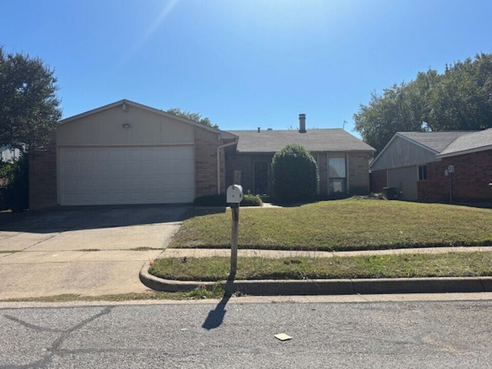 6808 Blackberry Dr in Arlington, TX - Building Photo