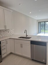 14389 Eagle Branch Dr in Nokomis, FL - Building Photo - Building Photo