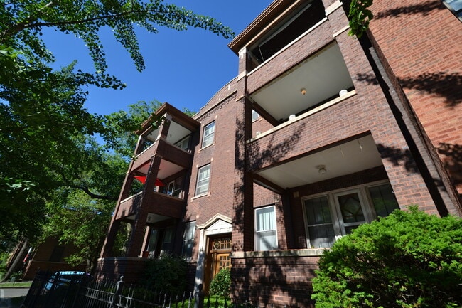 property at 3765 N Lakewood Ave