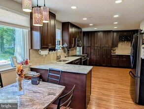 12 Beekman Pl in Cherry Hill Township, NJ - Building Photo - Building Photo