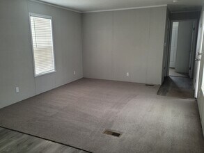 6 Riverbank Dr in Pontiac, MI - Building Photo - Building Photo