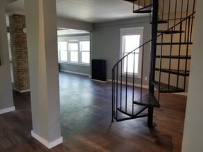 1208 W 28th St, Unit Duplex in Minneapolis, MN - Foto de edificio - Building Photo