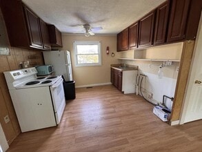 100 Warwick Ln in Oak Ridge, TN - Building Photo - Building Photo