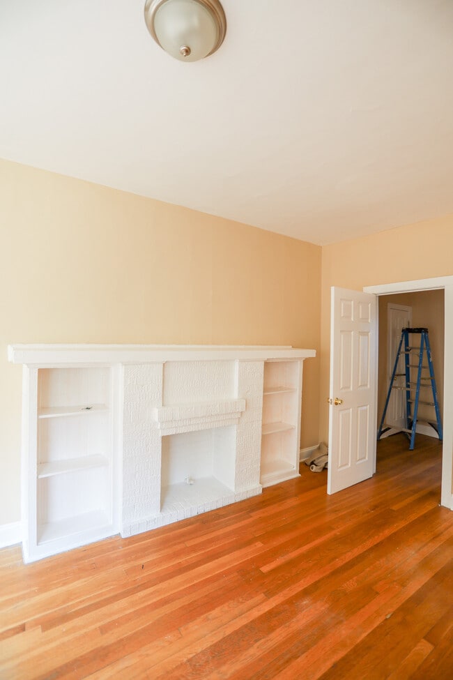 4730 N Spaulding Ave, Unit #2W in Chicago, IL - Foto de edificio - Building Photo