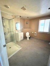 321 81E Av in Laval, QC - Building Photo - Building Photo