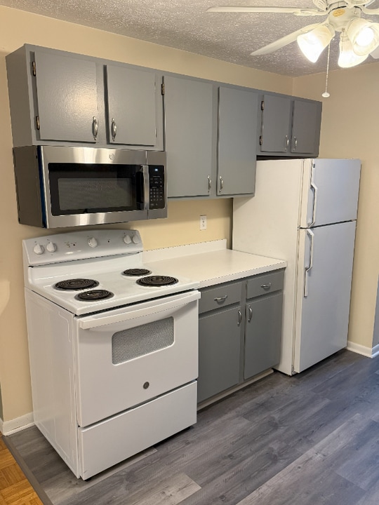 14 High Gate Trail in Fairport, NY - Building Photo