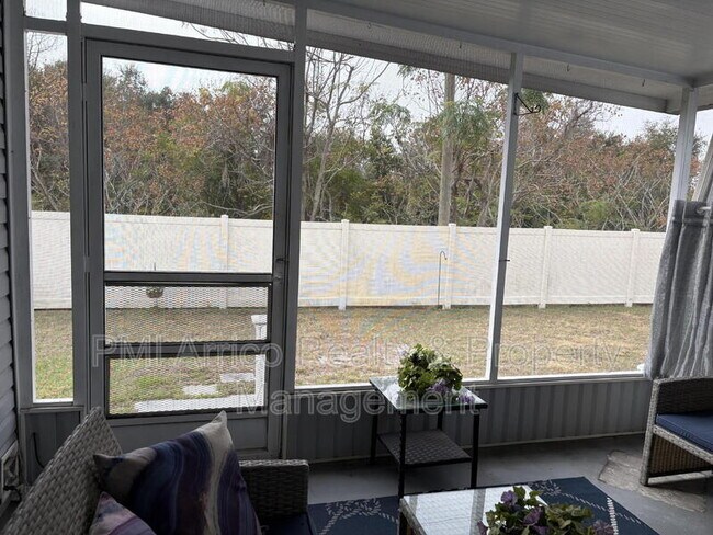 712 Choo Choo Ln in Valrico, FL - Building Photo - Building Photo