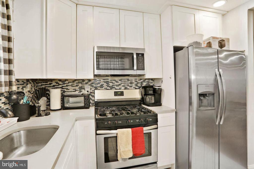 2031 S Beechwood St in Philadelphia, PA - Building Photo