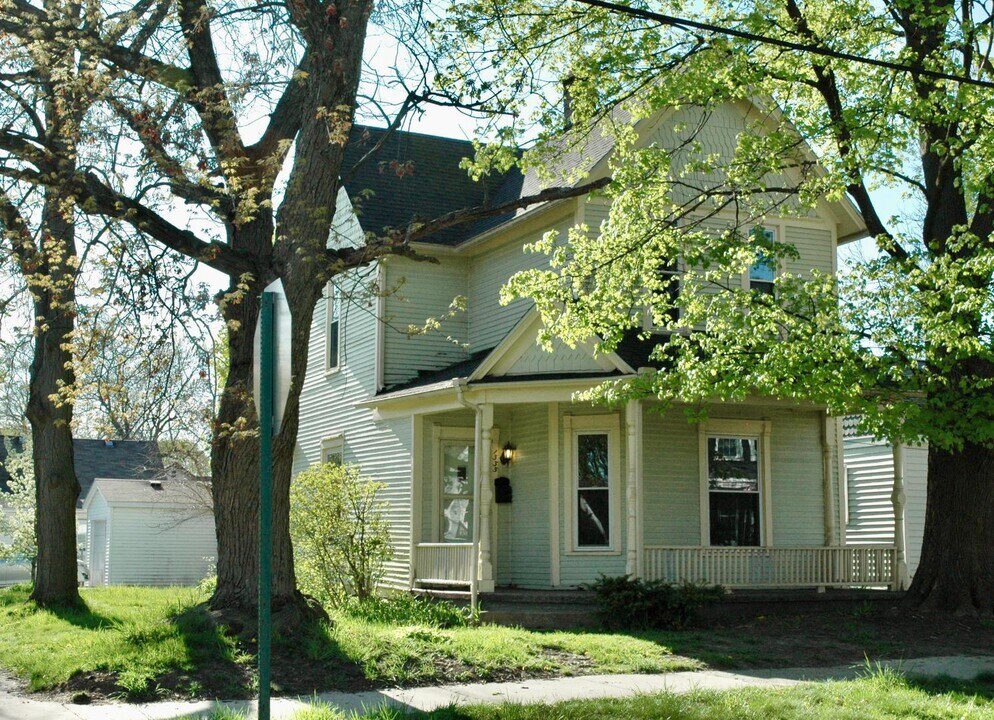 1335 Ashland Ave NE in Grand Rapids, MI - Building Photo
