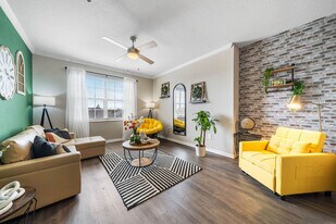 10056 Montague St in Tampa, FL - Building Photo