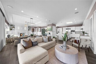 58 Victoria in Newport Beach, CA - Building Photo - Building Photo