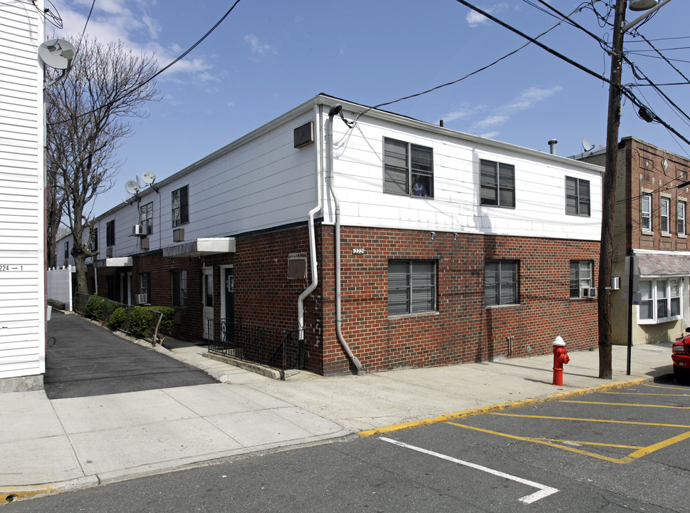 220-222 68th St in West New York, NJ - Building Photo