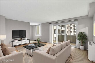 12900 Lake Ave in Lakewood, OH - Building Photo - Building Photo